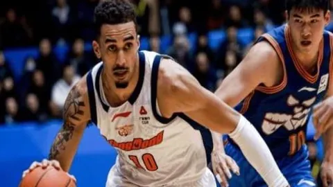 高亭宇在亚冬会速度滑冰男子500米夺冠，荣获第18枚金牌——央视体育独家报道