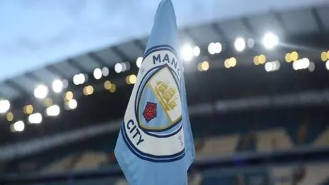 德媒称诺伊尔盛赞乌尔比希适应力胜过前队友努贝尔